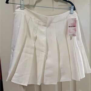 Women's White Pleated Skirt